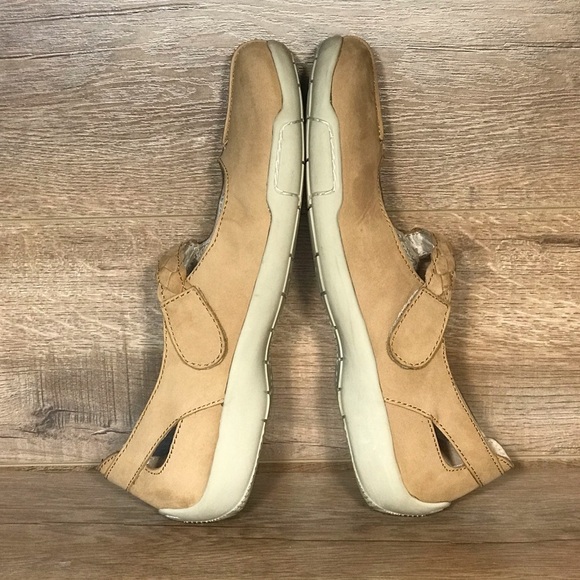 Ros Hommerson Camry Tan Suede‎ Mary Jane Flat - Picture 8 of 16